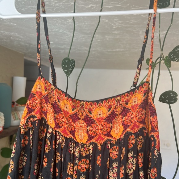 Free People maxi dress. Black/flower pattern, light cotton material - Picture 3 of 5